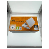 New Nintendo 2DS XL Wit + Oranje (Console met doos) Nintendo 2DS XL Voorkant — Console met doos