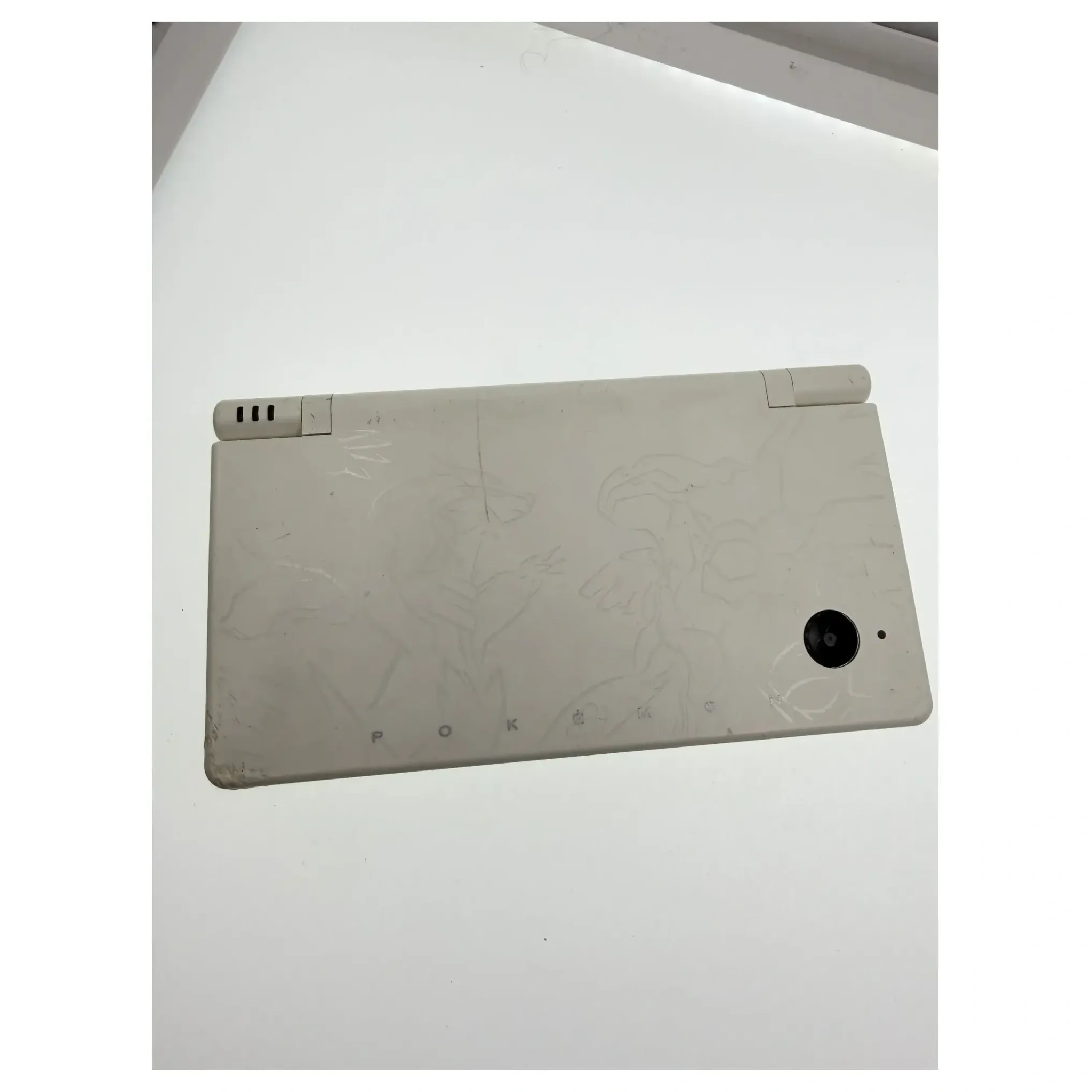 Nintendo DSi Pokemon White Version Edition (Reshiram & Zekrom) (Nintendo DS) — Losse console, Goed staat — origineel kopen bij Gameshop Enter